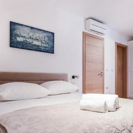 Apartment Maritimo *